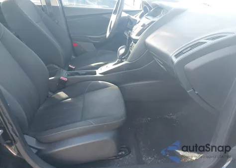 2016 Ford Focus S z USA, uszkodzony, nr VIN 1FADP3E25GL201335